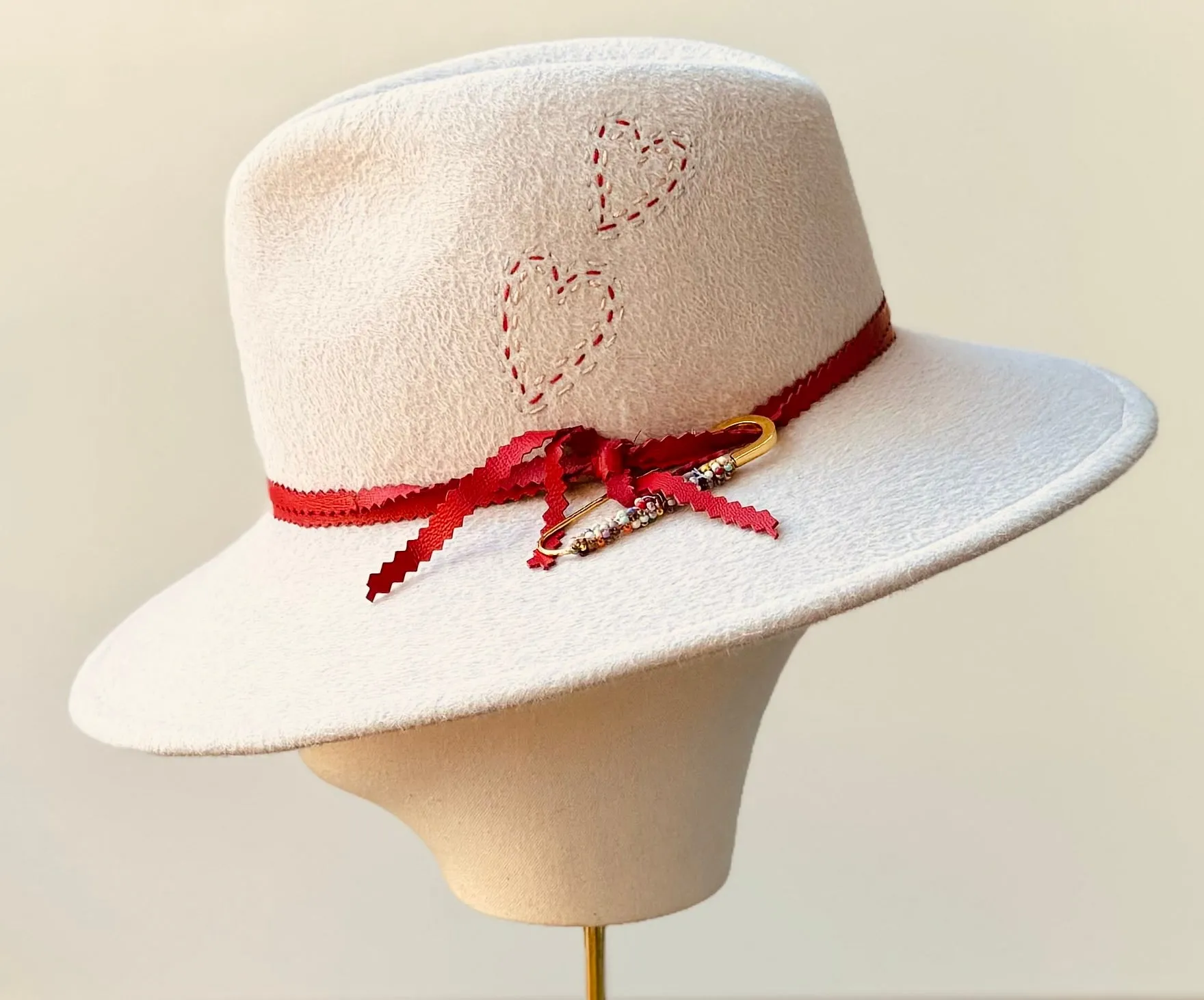 The Sweet Fedora in Bone