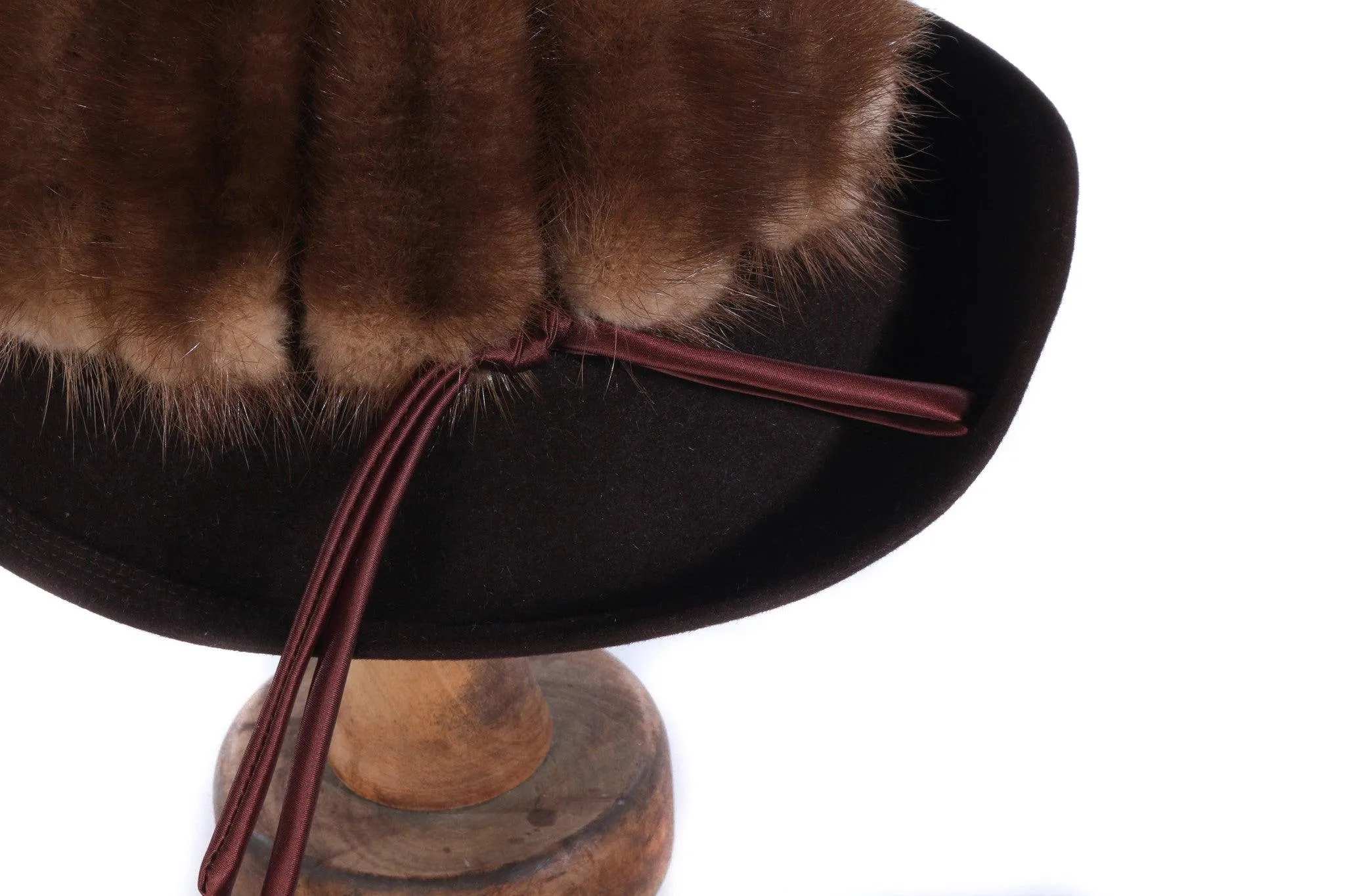 Vintage Cloche Style Dark Brown Hat Felt with Fur Details. 54.5cm Size S/M